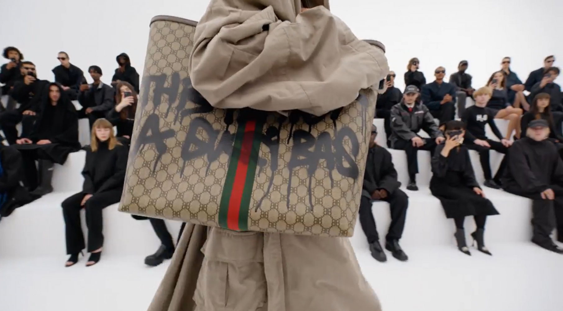 Balenciaga kopiert Gucci: Ist die Fälschung das neue Original?